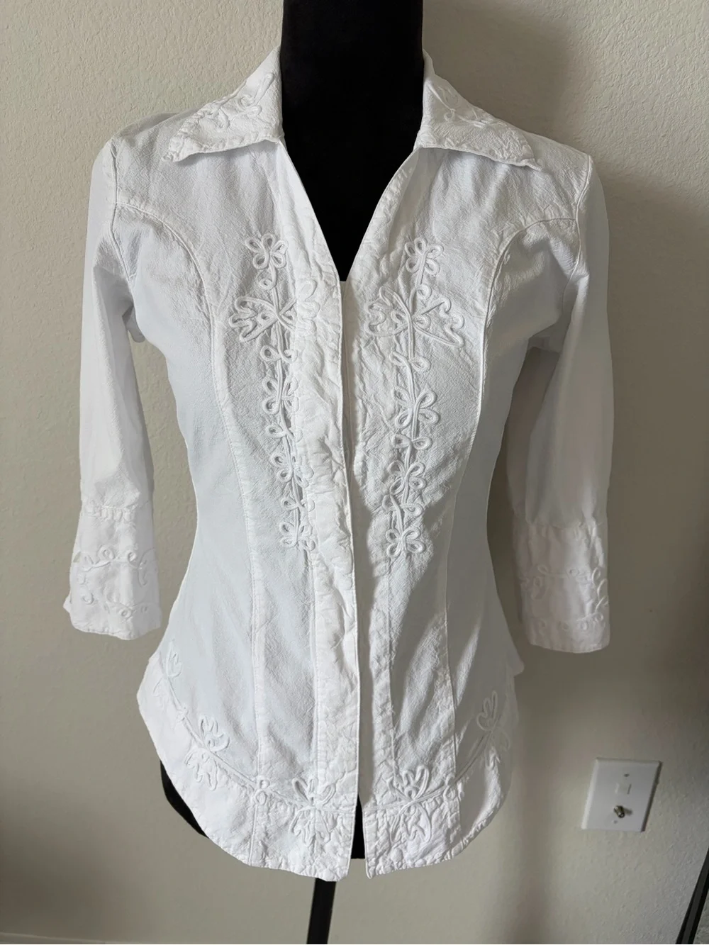 Scully Cantina White Women's Embroidered Button-Down Shirt size S - Picture 3 of 16